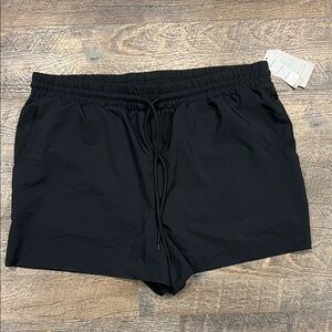Time and Tru Black Swim Shorts XL  SPF 50+.  NEW 🩷